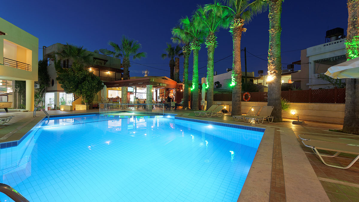 Latania Studios & Apartments